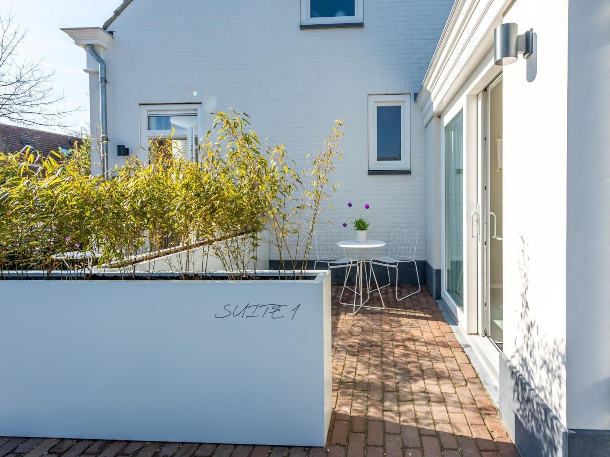Pleasaing Holiday Home In Oostkapelle Near Centre 외부 사진